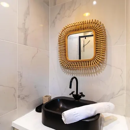 Center Of By Prestige Appartement Parijs